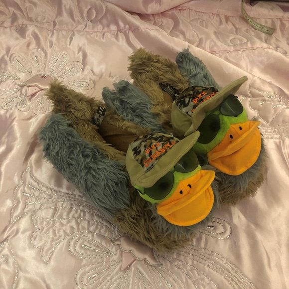 Brand New Disney  Donald Duck faux Fur-slipper - Picture 4 of 8